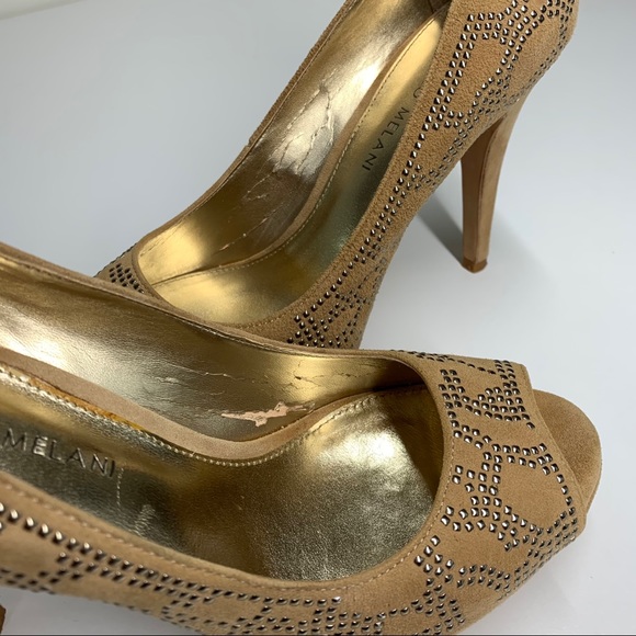 2/$50 - Antonio Menali Nude Leather w/Studs Pumps - Picture 16 of 16